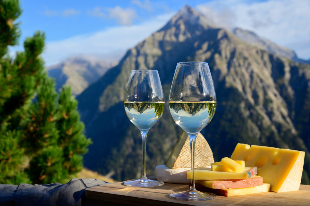 savoie vin blanc mont blanc scaled 1 1024x682